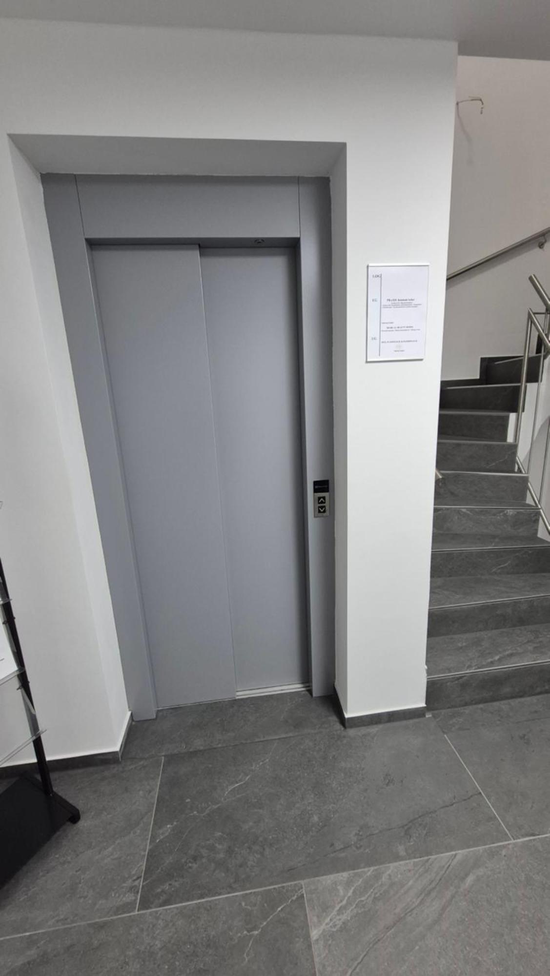Apartments Seibel Doppel-Zweibettzimmer Mit Bad Reutlingen Eksteriør billede